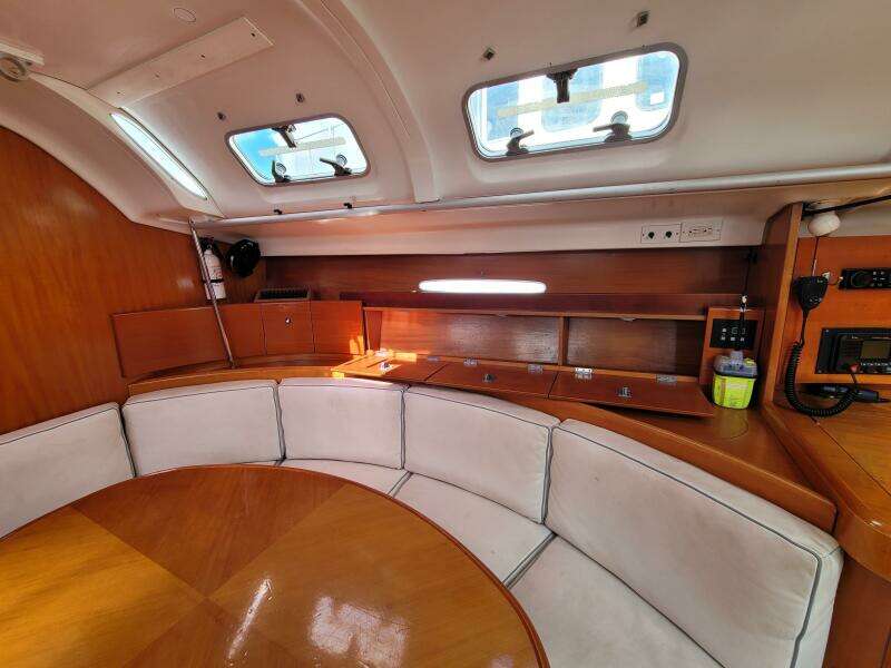 Perigee 43ft Beneteau Yacht For Sale