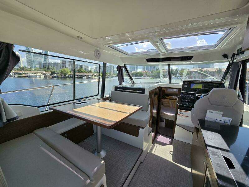 34ft Jeanneau Yacht For Sale