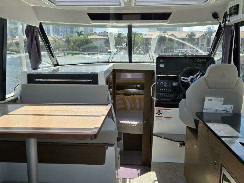 34ft Jeanneau Yacht For Sale