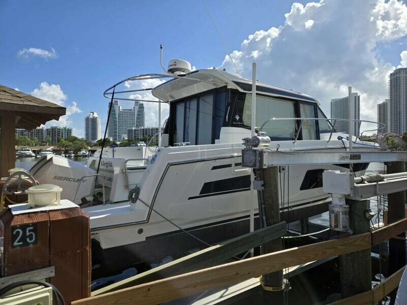 34ft Jeanneau Yacht For Sale