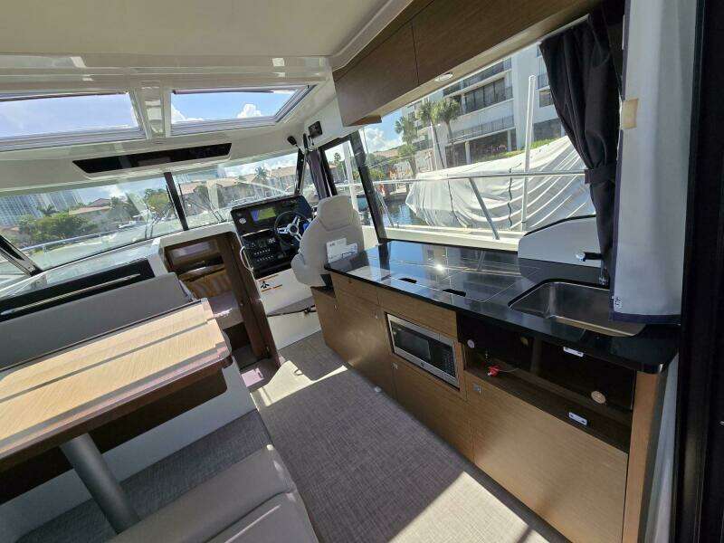 34ft Jeanneau Yacht For Sale