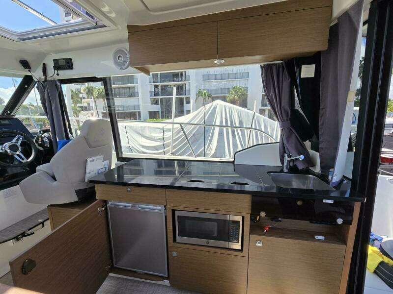 34ft Jeanneau Yacht For Sale