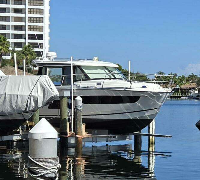 34ft Jeanneau Yacht For Sale