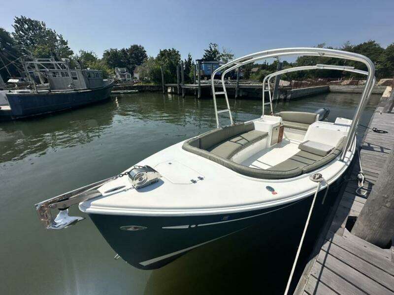 VENETIAN VISION 2 24ft Custom Yacht For Sale