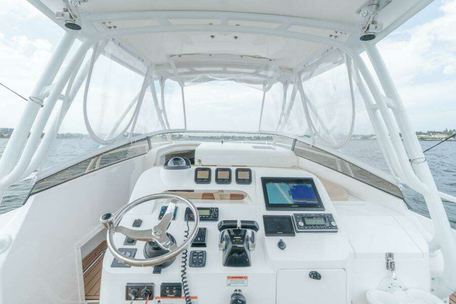 Helm Station