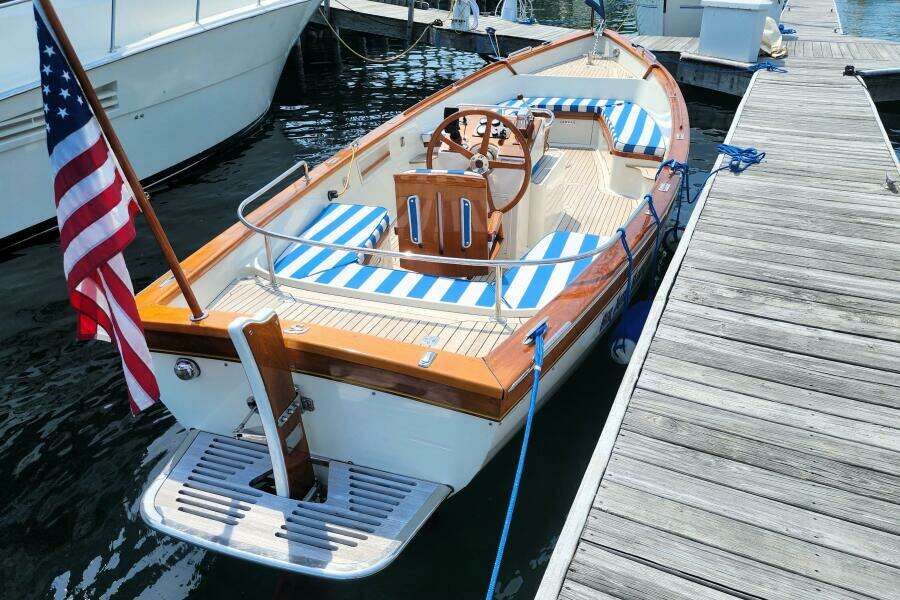 Sir John Hawkins 27ft Custom Yacht For Sale