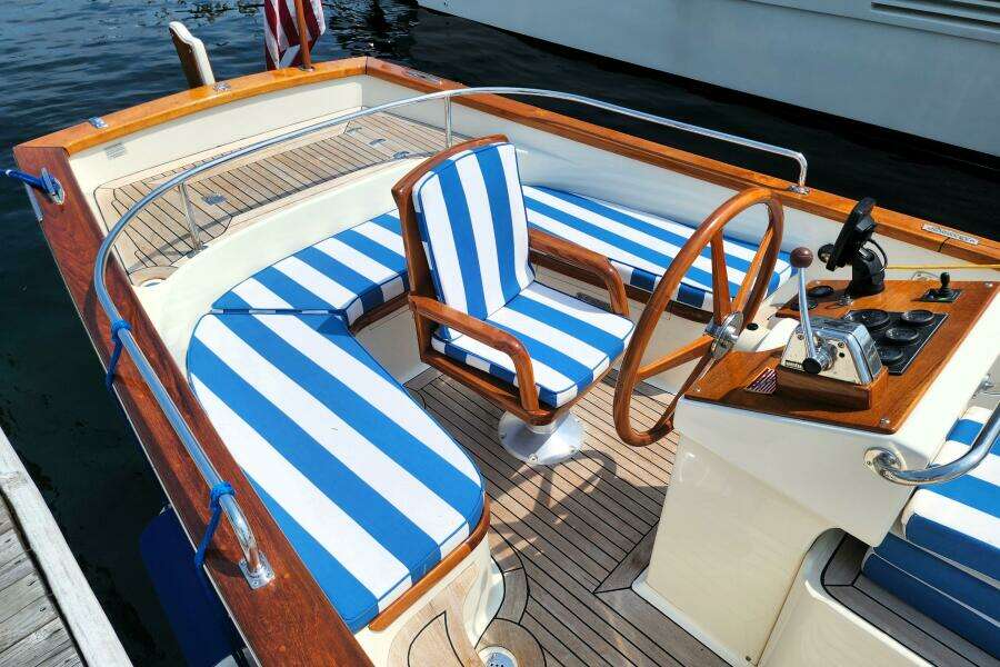 Sir John Hawkins 27ft Custom Yacht For Sale