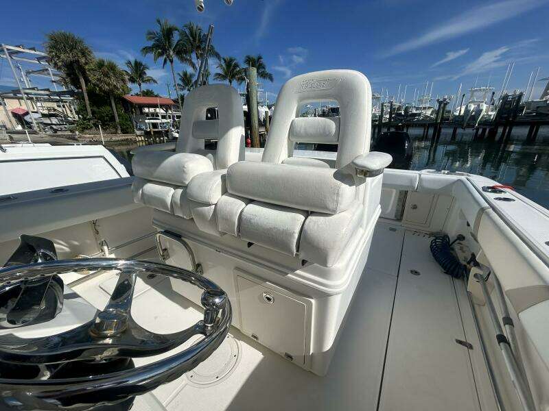 Helm Seating