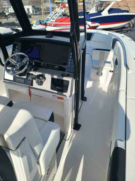 28ft Robalo Yacht For Sale
