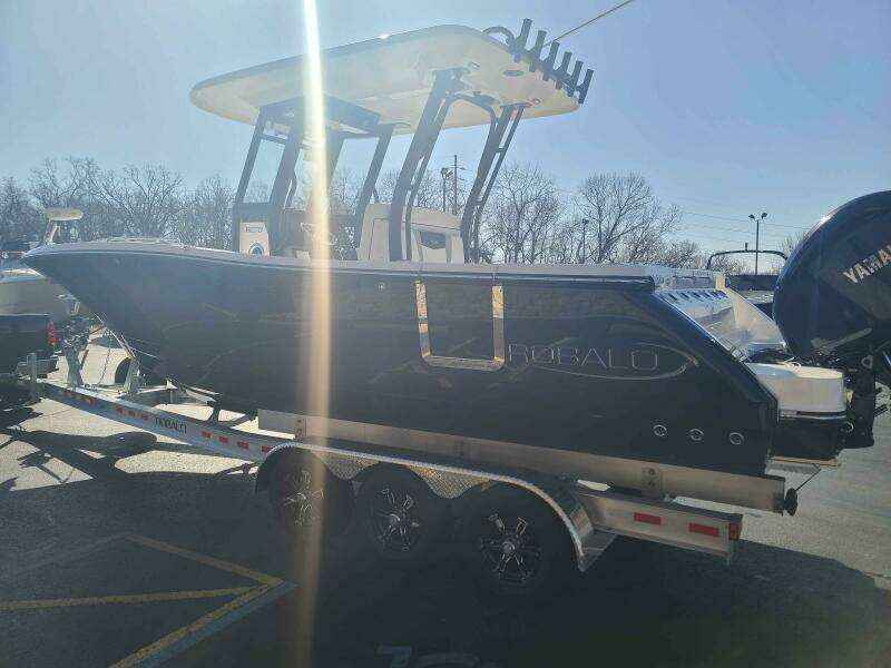28ft Robalo Yacht For Sale