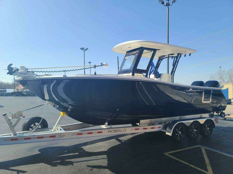 28ft Robalo Yacht For Sale