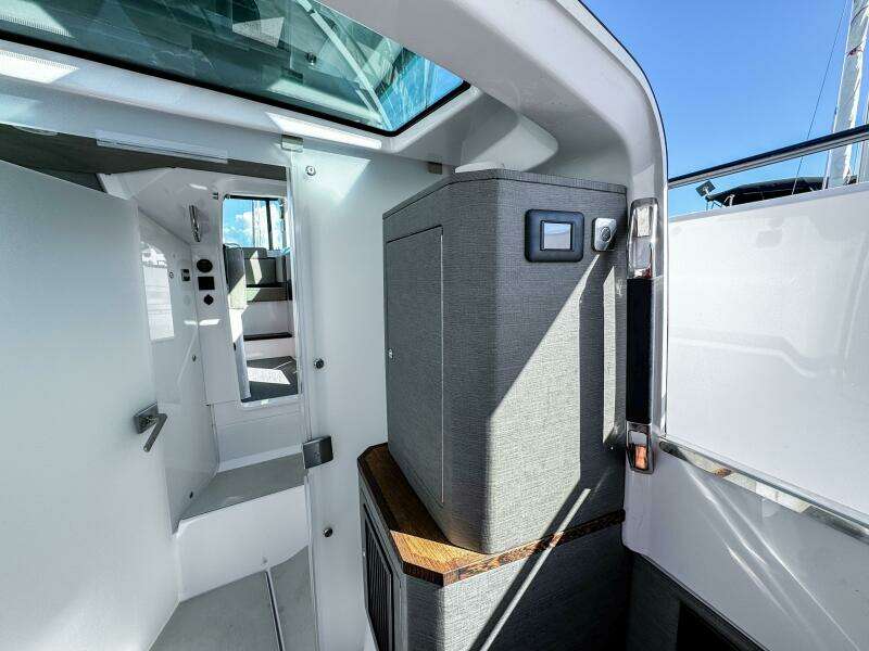 37ft Axopar Yacht For Sale