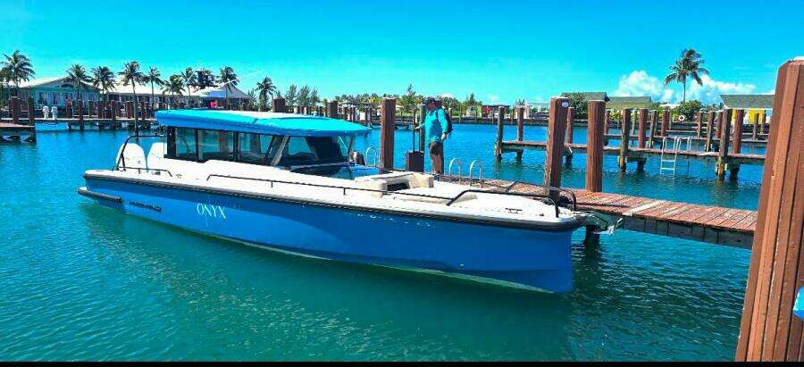 37ft Axopar Yacht For Sale