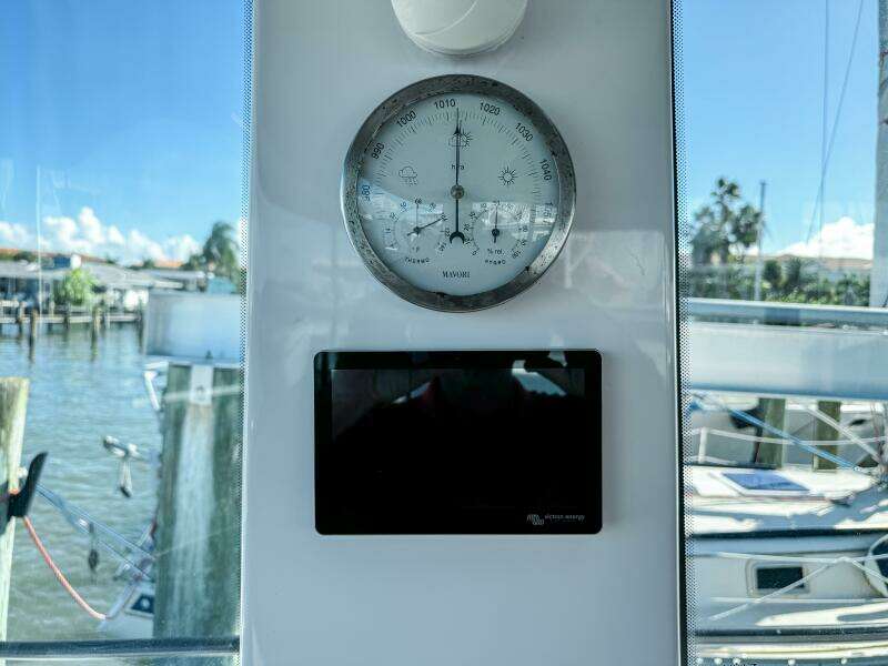 37ft Axopar Yacht For Sale