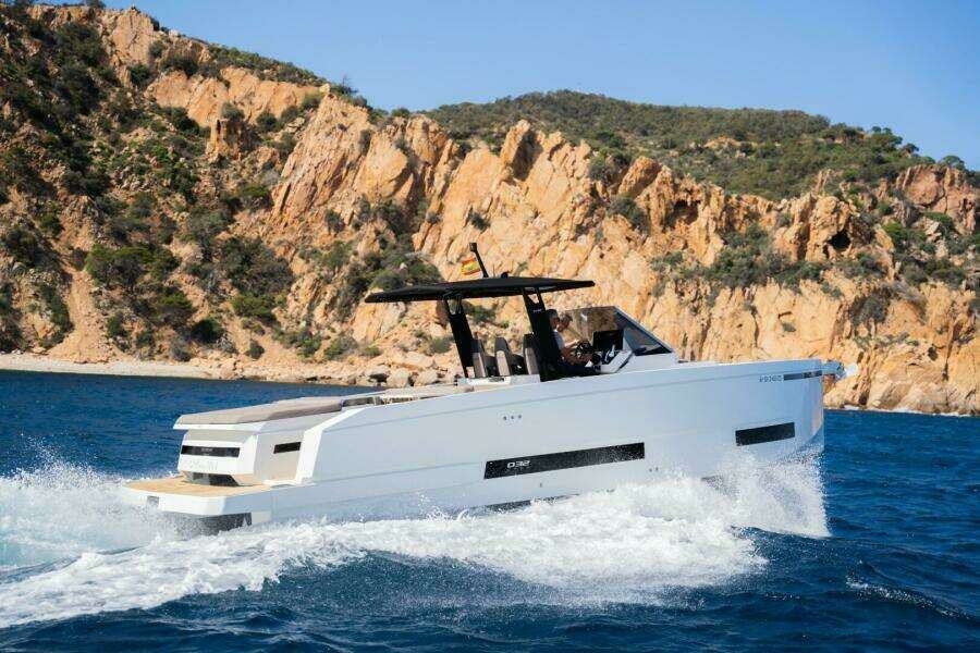 32ft De Antonio Yacht For Sale