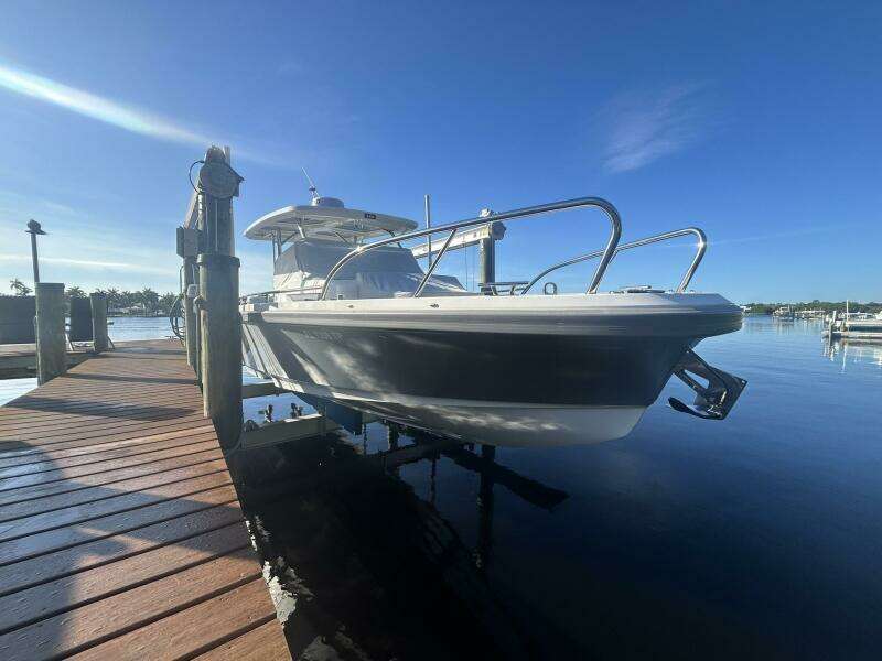 Bow Starboard Profile