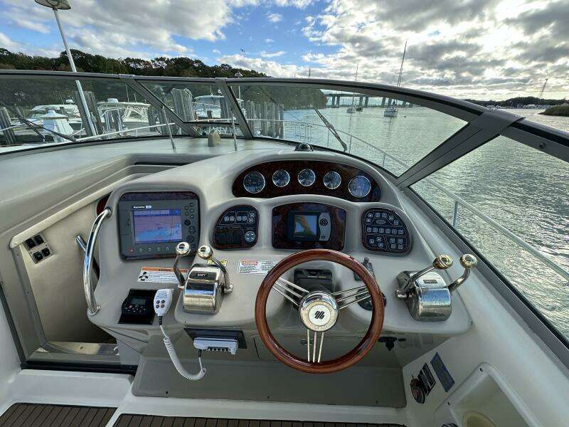 34ft Sea Ray Yacht For Sale