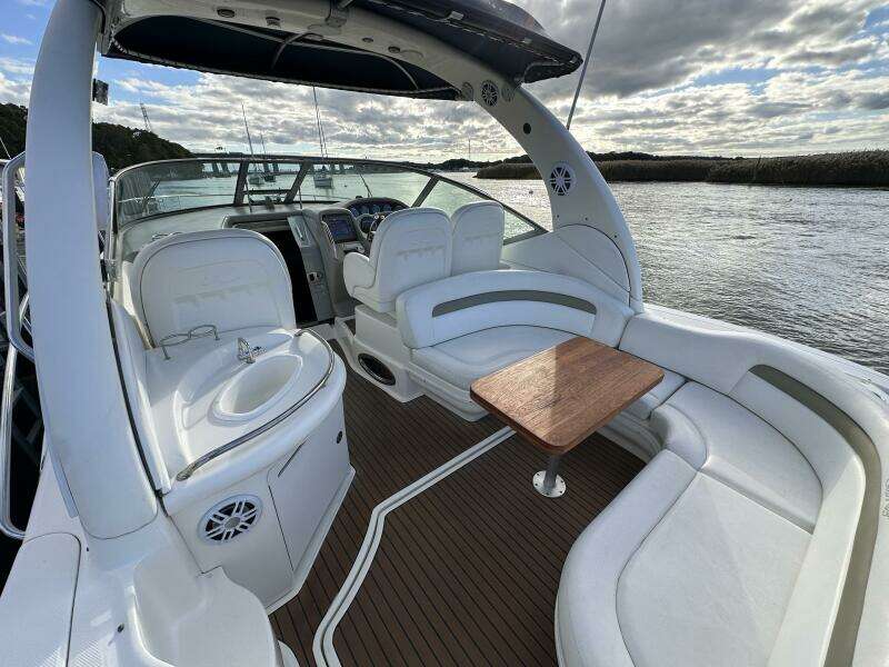34ft Sea Ray Yacht For Sale