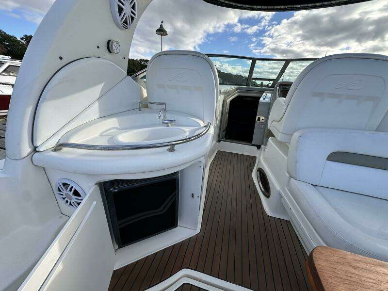 34ft Sea Ray Yacht For Sale