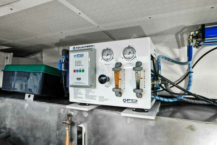 2021 Sirena 64- DESTIN-E- Engine Room