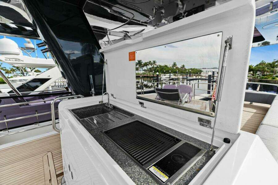 2021 Sirena 64- DESTIN-E- Flybridge