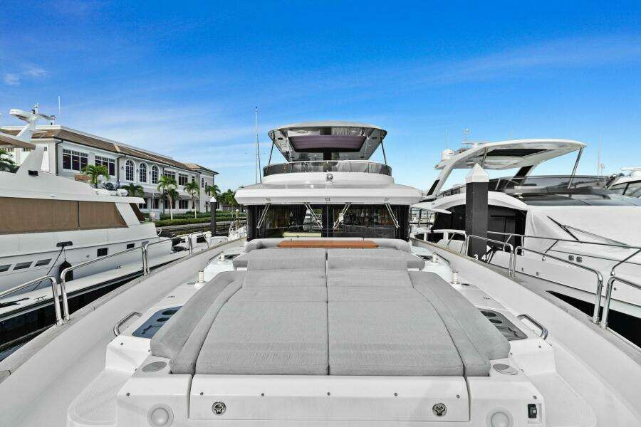 2021 Sirena 64- DESTIN-E- Bow