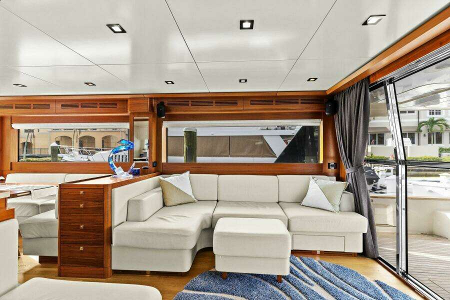 2021 Sirena 64- DESTIN-E- Salon 