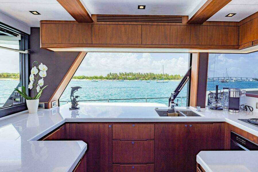 68ft Galeon Yacht For Sale