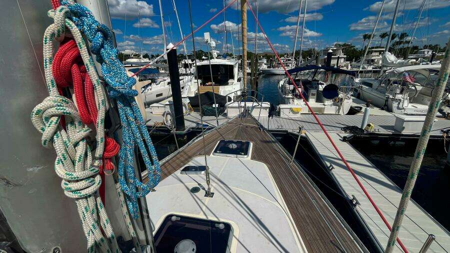 Pacific Pearl 48ft Oyster Yacht For Sale
