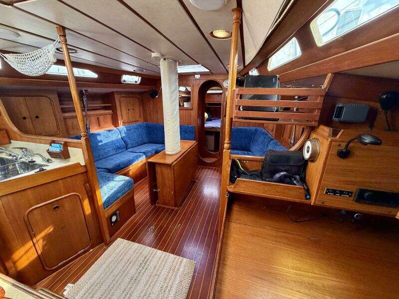 Pacific Pearl 48ft Oyster Yacht For Sale
