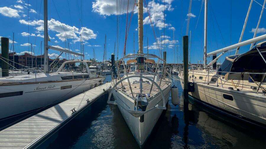 Pacific Pearl 48ft Oyster Yacht For Sale