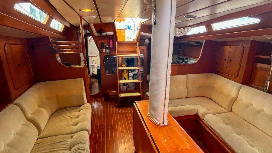 Pacific Pearl 48ft Oyster Yacht For Sale