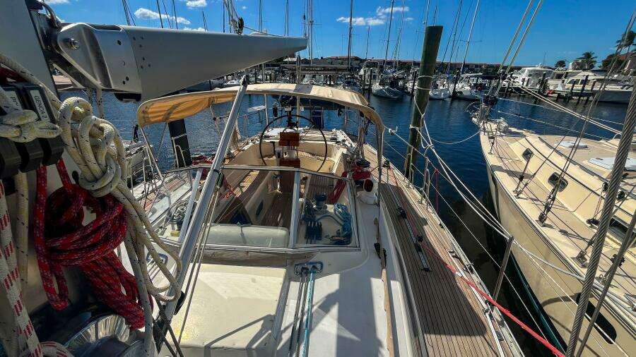 Pacific Pearl 48ft Oyster Yacht For Sale