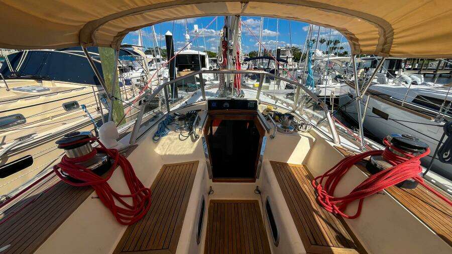 Pacific Pearl 48ft Oyster Yacht For Sale
