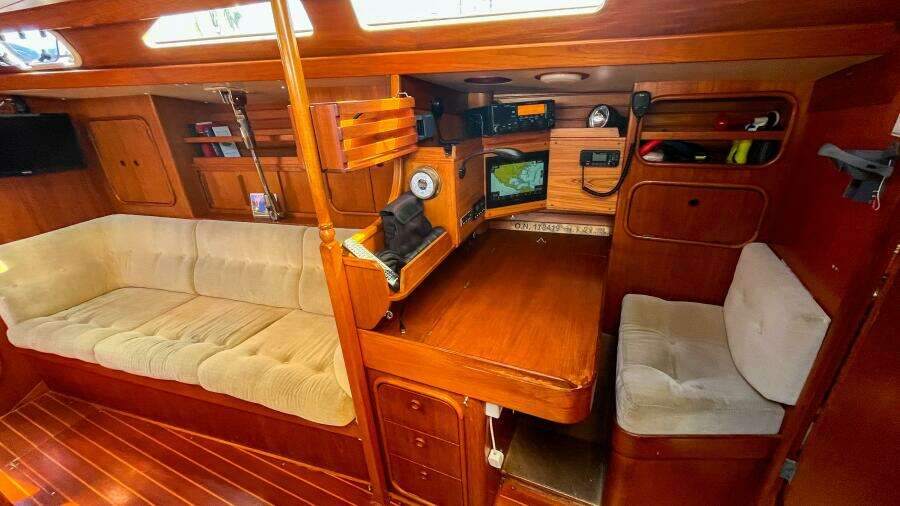 Pacific Pearl 48ft Oyster Yacht For Sale