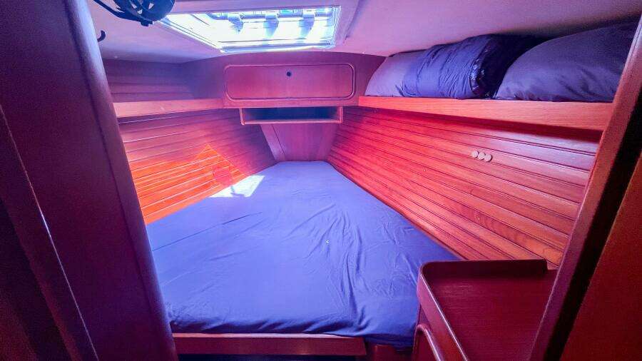 Pacific Pearl 48ft Oyster Yacht For Sale