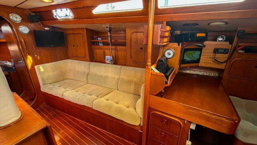 Pacific Pearl 48ft Oyster Yacht For Sale