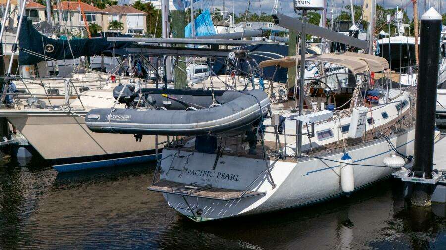 Pacific Pearl 48ft Oyster Yacht For Sale