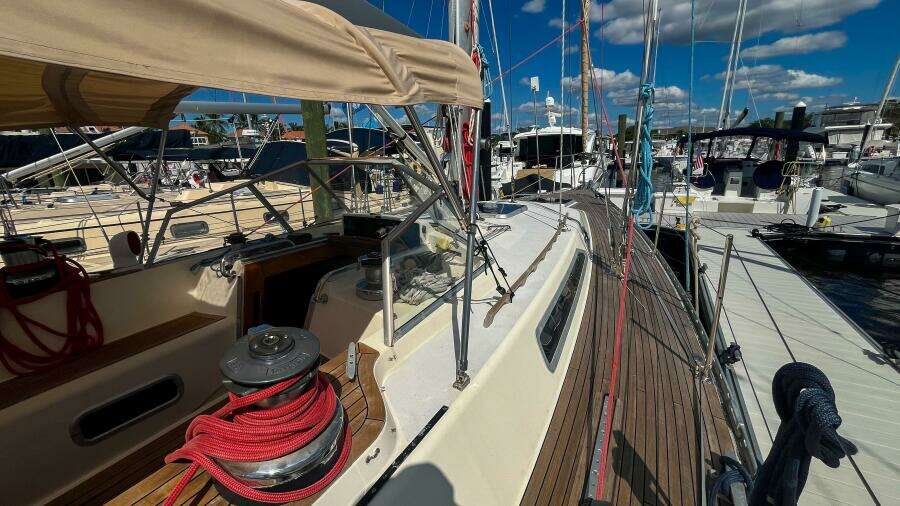 Pacific Pearl 48ft Oyster Yacht For Sale