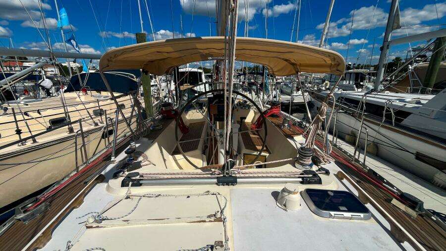 Pacific Pearl 48ft Oyster Yacht For Sale