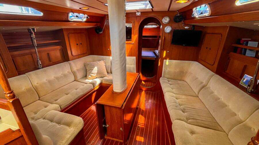 Pacific Pearl 48ft Oyster Yacht For Sale