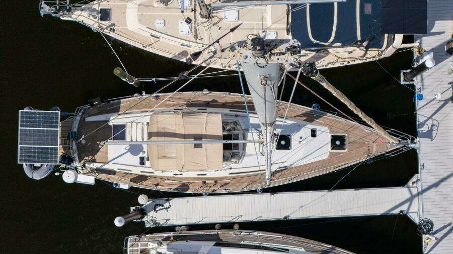 Pacific Pearl 48ft Oyster Yacht For Sale
