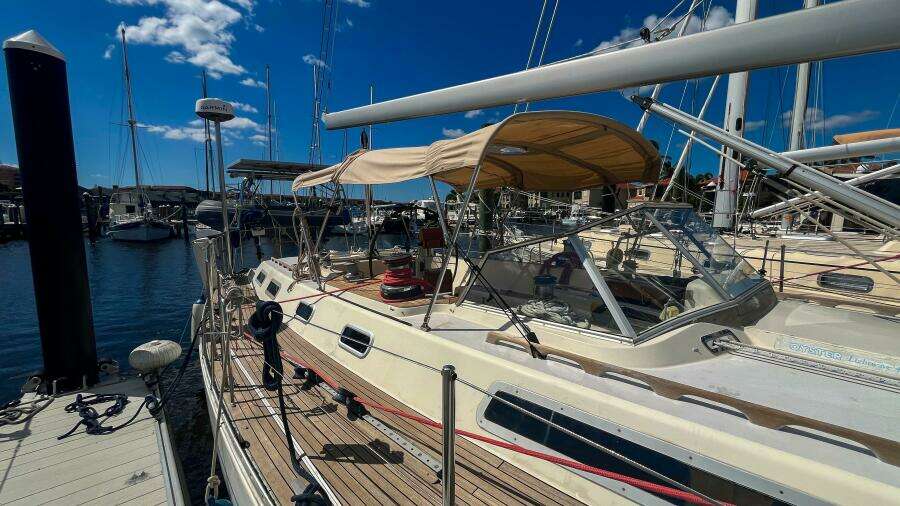 Pacific Pearl 48ft Oyster Yacht For Sale