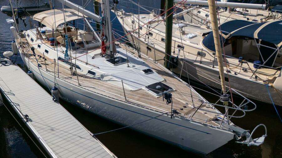 Pacific Pearl 48ft Oyster Yacht For Sale