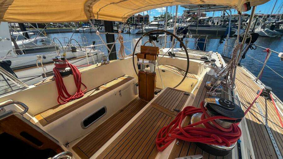 Pacific Pearl 48ft Oyster Yacht For Sale