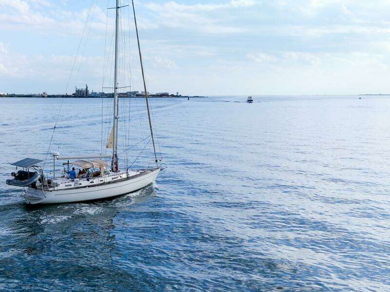 Pacific Pearl 48ft Oyster Yacht For Sale