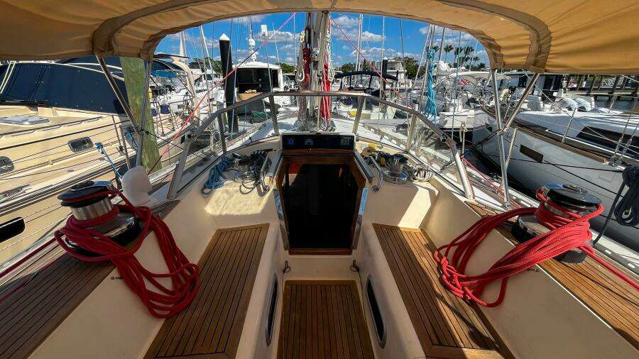 Pacific Pearl 48ft Oyster Yacht For Sale