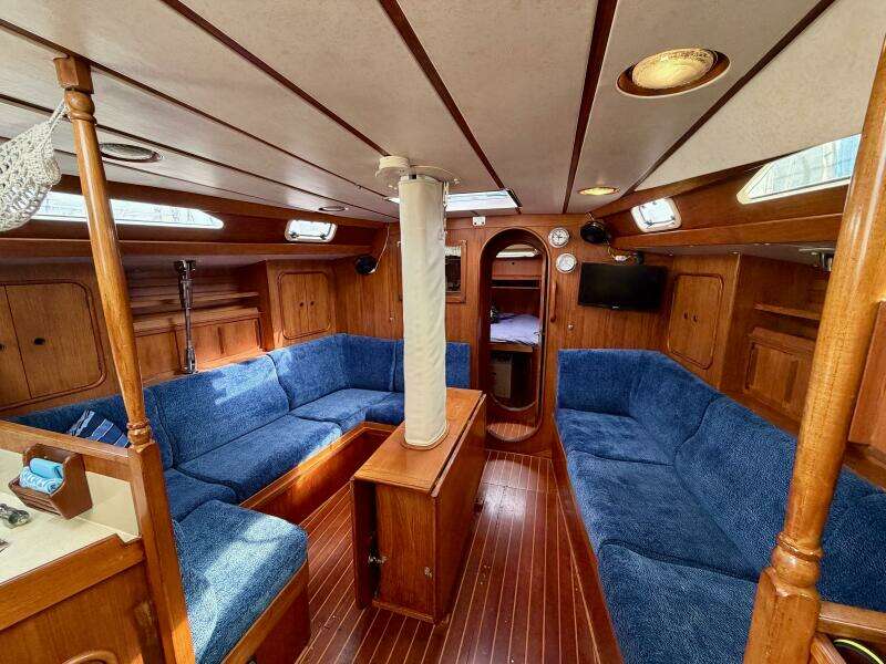 Pacific Pearl 48ft Oyster Yacht For Sale