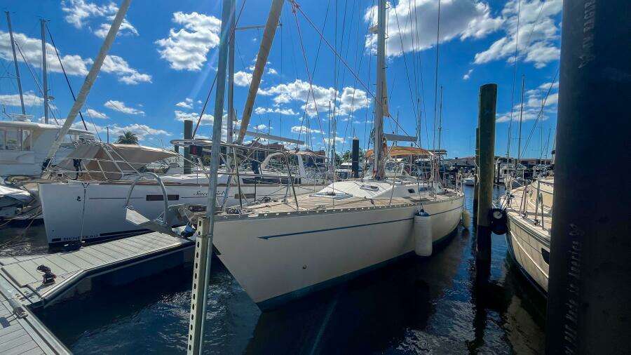 Pacific Pearl 48ft Oyster Yacht For Sale