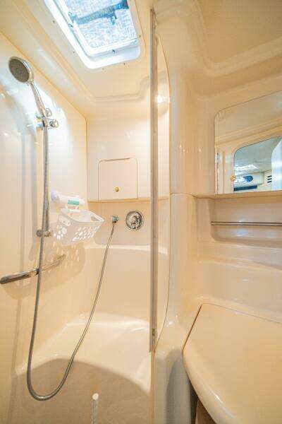 Within Tolerance 40ft Sea Ray Yacht For Sale